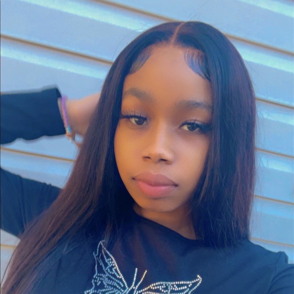 𝙼𝚎𝚎𝚝 𝚢𝚘𝚞𝚛 𝙿𝚘𝚜𝚑𝚎𝚛, 𝙱𝚛𝚒𝚊𝚗𝚗𝚊 - Picture 3 of 3